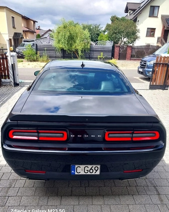 Dodge Challenger cena 145000 przebieg: 105000, rok produkcji 2019 z Łabiszyn małe 742